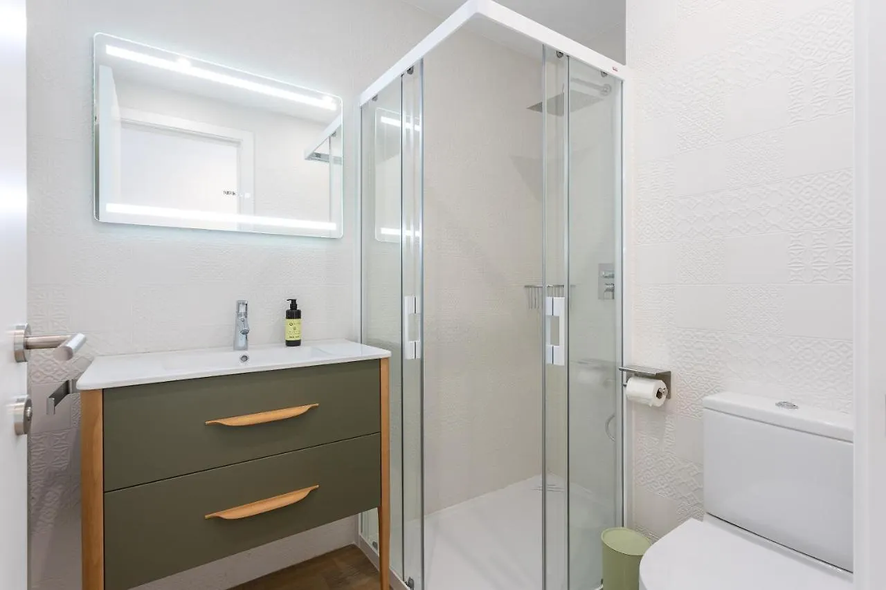 Caleyro Boutique Apartments - 