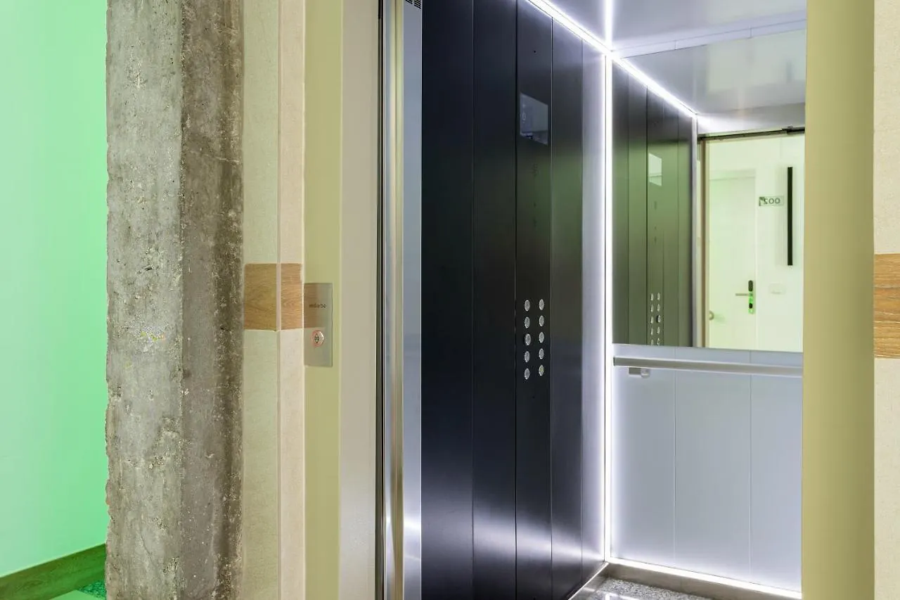Caleyro Boutique Apartments - 