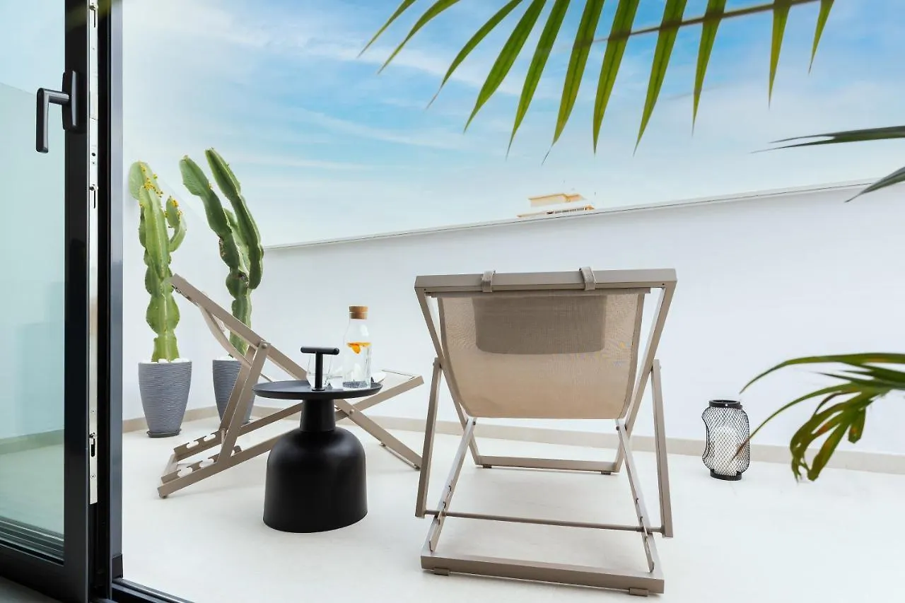 Caleyro Boutique Apartments - 